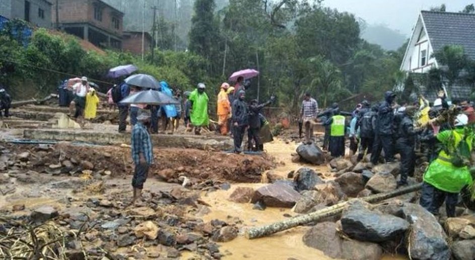 ManishSundesh05's tweet image. Kerala rains live updates: केरल में भारी बारिश : इडुक्की में भूस्खलन में मजदूरों के 20 से ज्यादा घर मलबे में बहे ; 13 की मौत , 10 को बचाया गया.
theheartbeatwolrd.blogspot.com/2020/08/20.html
#KeralaRains
