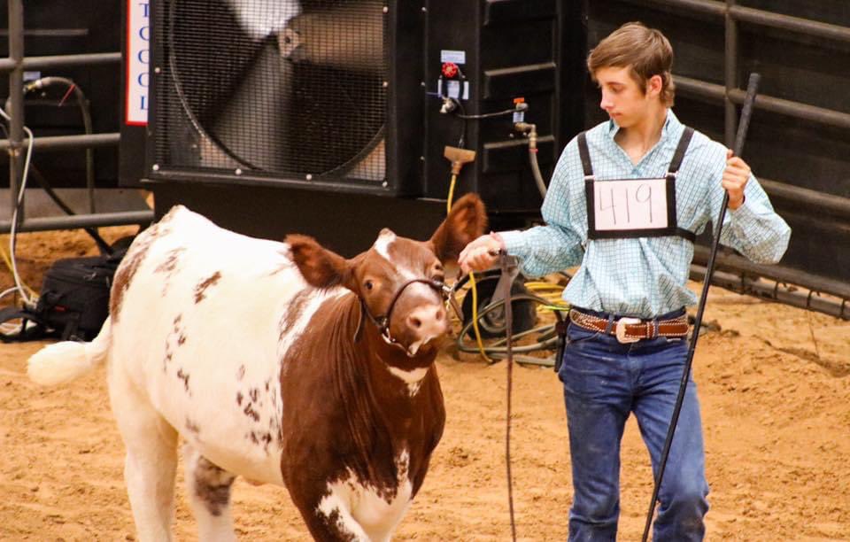 🛑 Who’s Who of Lufkin FFA 🛑
Cole Corley at Saddle & Sirloin jackpot ! If you show you know! He is on Cross Country Team, he does Skills team, he is Lufkin FFA!  #goalsanddreams @TeamLufkinISD @BrandonHBoyd @jay_srhoades @tx4hlivestock