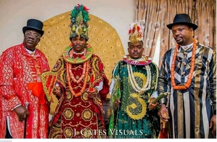 On the day of marriage, The bride’s family would first of all ensure the requirements on the list have beenfulfilled. As usual, before the bride ispresented to the family of the groom, other maidens are presented to be sure the groom knows his bride.