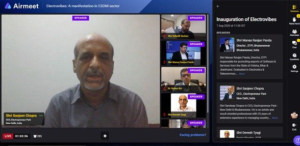stpiindia's tweet photo. “70% startups graduated from EP-Delhi are generating revenues. The success of EP goes to strategic mentors,” cited Sh. Sanjeev Chopra, CEO, @electropreneur &amp; @stpiepbbs while briefing on #STPIEP. #SPIINDIA #STPIPulse #STPIElectrovibes
Watch now: https://t.co/gJK5hJOIR1 https://t.co/TP4UpJcpNh
