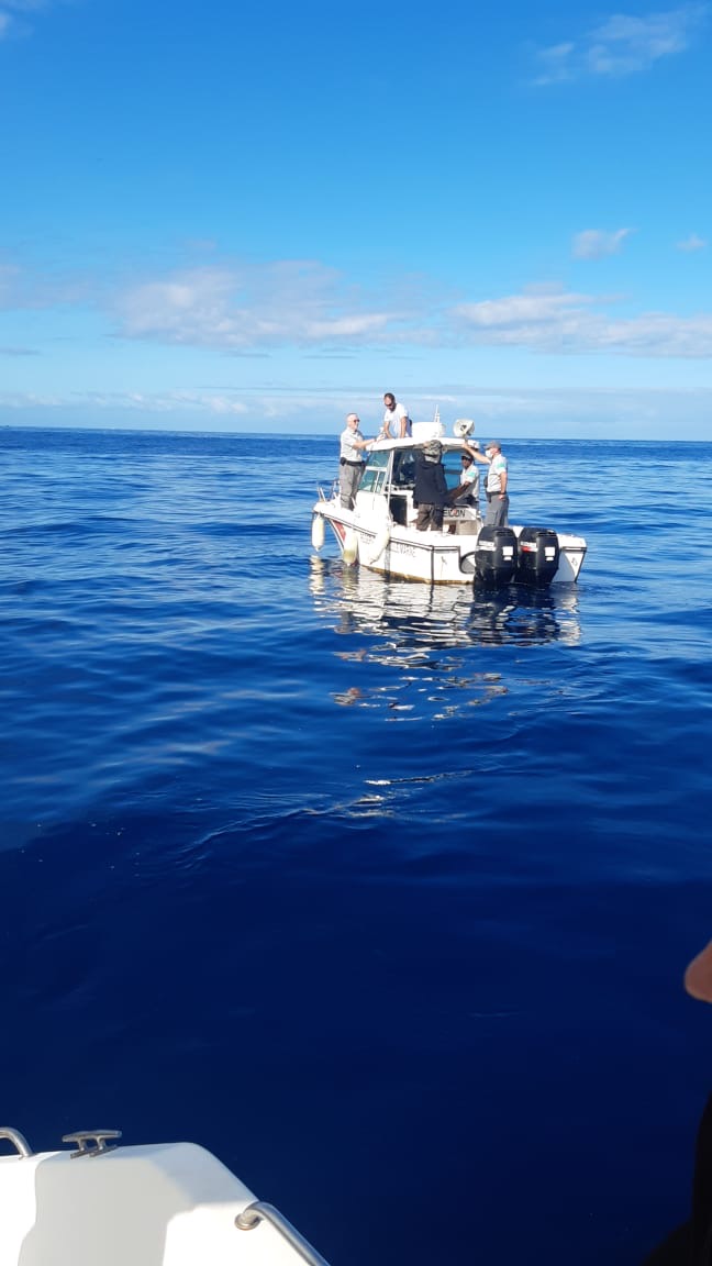 OFBiodiversite's tweet photo. Pour protéger les cétacés, les agents de l’#OFB réalisent des contrôles en mer pour vérifier si la réglementation est bien appliquée. #whalewhatching https://t.co/lDecBHBaXz