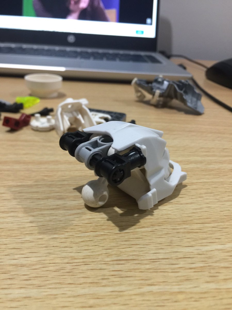 Jacksontreid's tweet image. Yo yo #bionicle twitter this is how you get Piraka canister masks onto piraka skulls