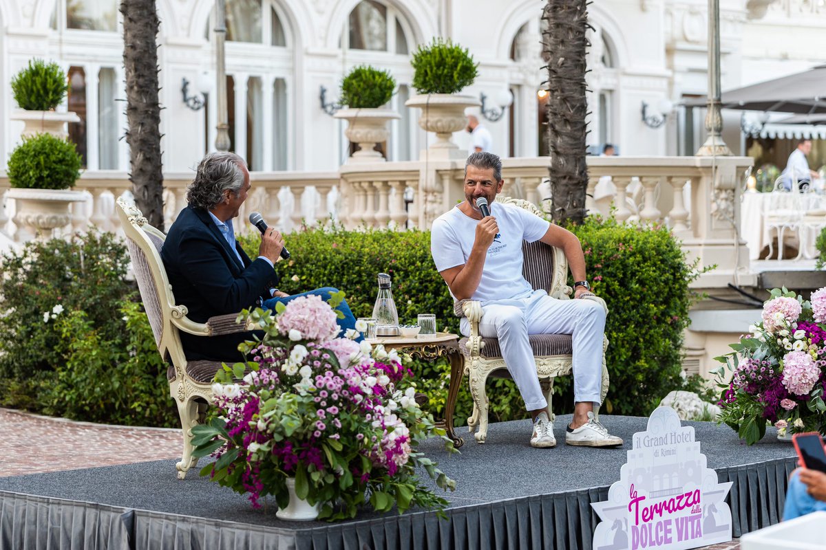 Notte Rosa tweet media