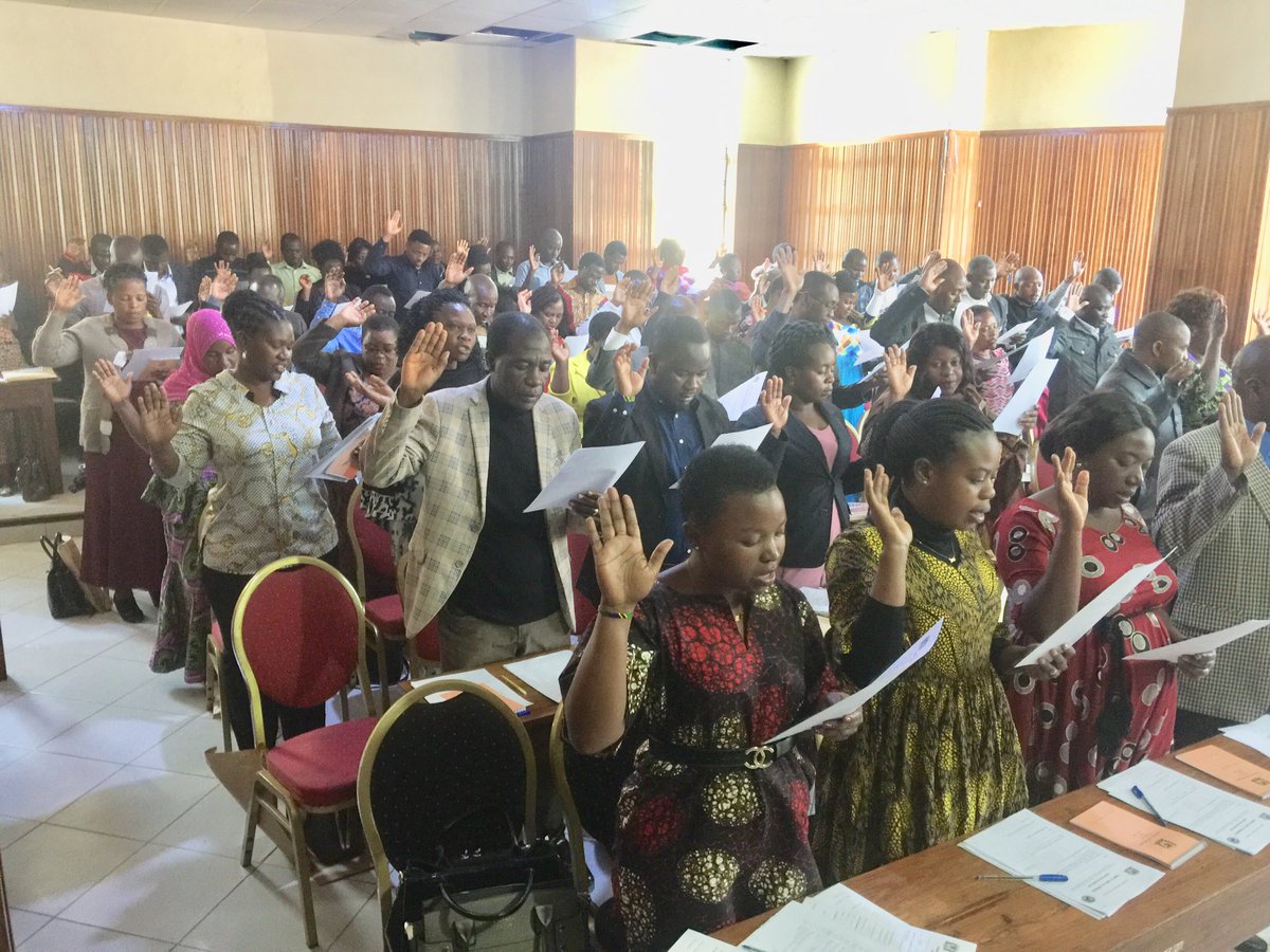 ya_mbeya's tweet photo. Wasimamizi wasaidizi wa uchaguzi ngazi ya Kata jimbo la Mbeya mjini wameanza rasmi mafunzo ya siku tatu ya usimamizi wa uchaguzi Mkuu unaotarajiwa kufanyika octoba 28,2020...... https://t.co/u313L4cRGI