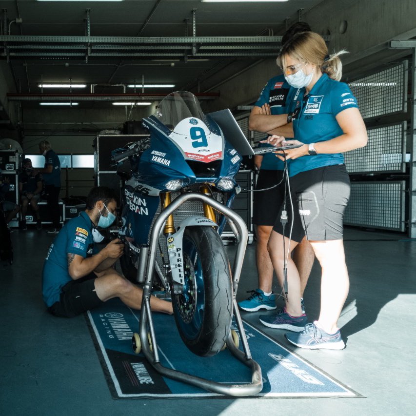 Yamaha YZF-R6 No #9 milik Galang Hendra Pratama siap untuk mengikuti sesi free practice hari ini 🔥
.
#Eneos.
.
#UntukMerahPutihSemakinDiDepan  #YamahaRacing  #YamahaRacingIndonesia  #YamahaFamily  #YamahaGasspoll  #RevsYourHeart  #SemakinDiDepan #YZFR6  #WorldSSP  #WorldSBK