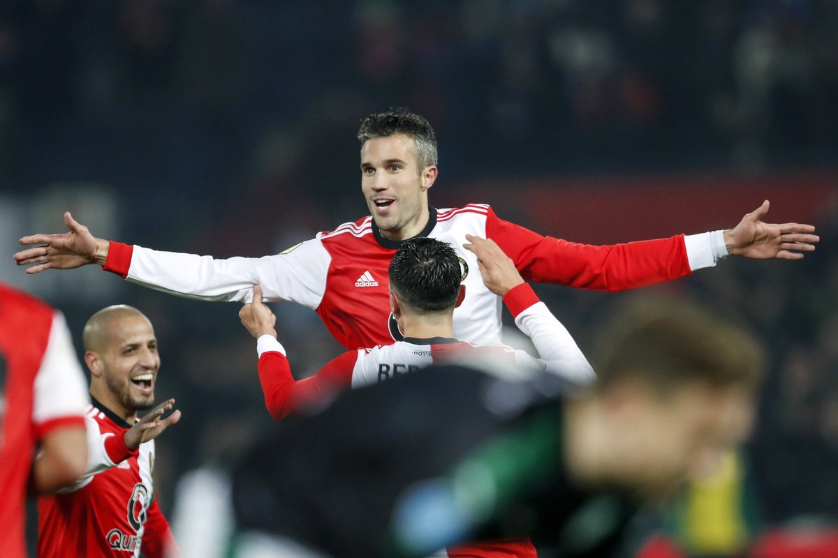 RVP on joining Dick Advocaat's coaching staff at Feyenoord:

"Dick called me and asked if I wanted to come. And I can't say no to Dick."