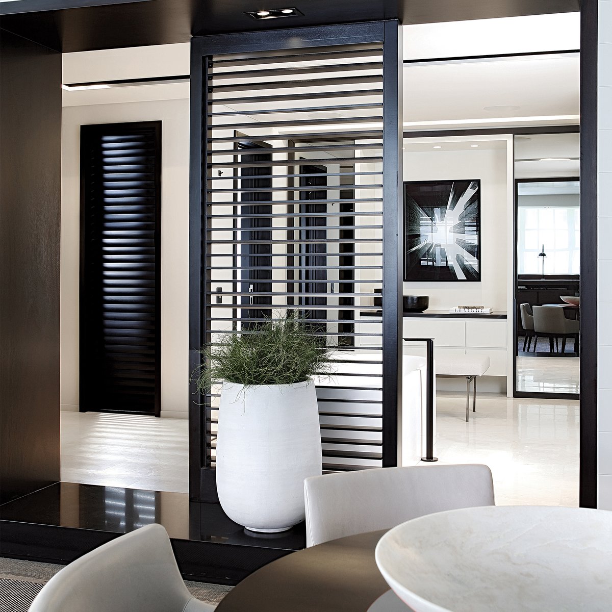 JJI_Projects's tweet image. The interface between the bathroom and bedroom 🤍 What do you think?

Featured Project: De Oude Schuur
Interior Architecture &amp;amp; Furnishing done by John Jacob Interiors @JJI_Projects 
Photography: Elsa Young

#johnjacobinteriors #interiordesign #bathroomdesign