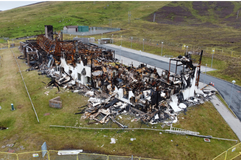 A hotel in the Shetlands which was destroyed in a fire last week was built in a factory out of modules formed from polyurethene insulation and chipboard, documents show. It ended up looking like this:  https://www.insidehousing.co.uk/news/hotel-destroyed-in-fire-was-constructed-offsite-using-insulated-panels-documents-show-67428