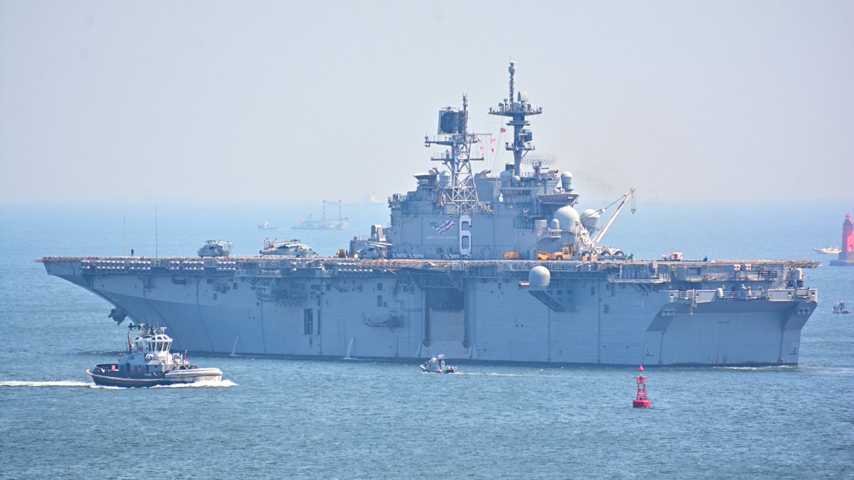 USS AMERICA(LHA6)
2020ＡＵＧ０７　＃横須賀
強襲揚陸艦　アメリカ

港内で右回頭し、接岸することなく出港して行きました。４月の未遂や、浦賀航路出入域時刻からA１２どまりも危惧しましたが、公園ポイントから無事にその姿を抑えることができました。