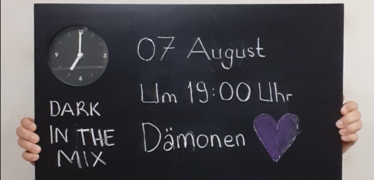 Daemonenherz1's tweet photo. Heute Musik von #HapaxBand #Leding #marichrome #hollyloose #nullpositiv #downbelow #savethedate #radiohazzardofdarkness https://t.co/er4qKpEg1Y