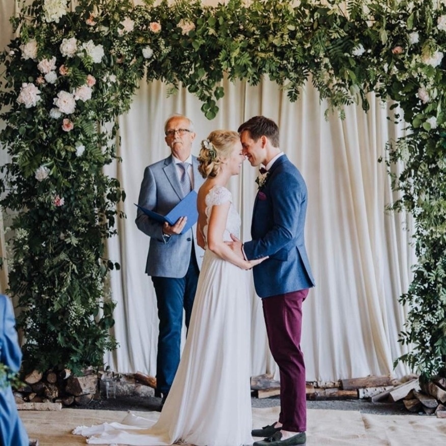dress2killuk's tweet photo. Congratulations 🎉🎉 A gorgeous photo of one of our happy customers on his wedding day!

Photo by @claracooperphoto

#Dress2Kill #TailoredSuit #BlackTie #WeddingSuits #TweedSuits #ExclusiveDesign #Fashion #Suit #SuitUp #SuitedBooted #Tailors https://t.co/UwRqGLsaEP