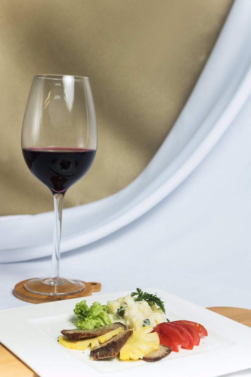 FlamingoNamibia's tweet photo. Happy Friday 🤗

📷: A Flamingo inflight Catering meal 

#flamingonamibia #flamingoinflight #food #flamingo https://t.co/MfHys1hqj7