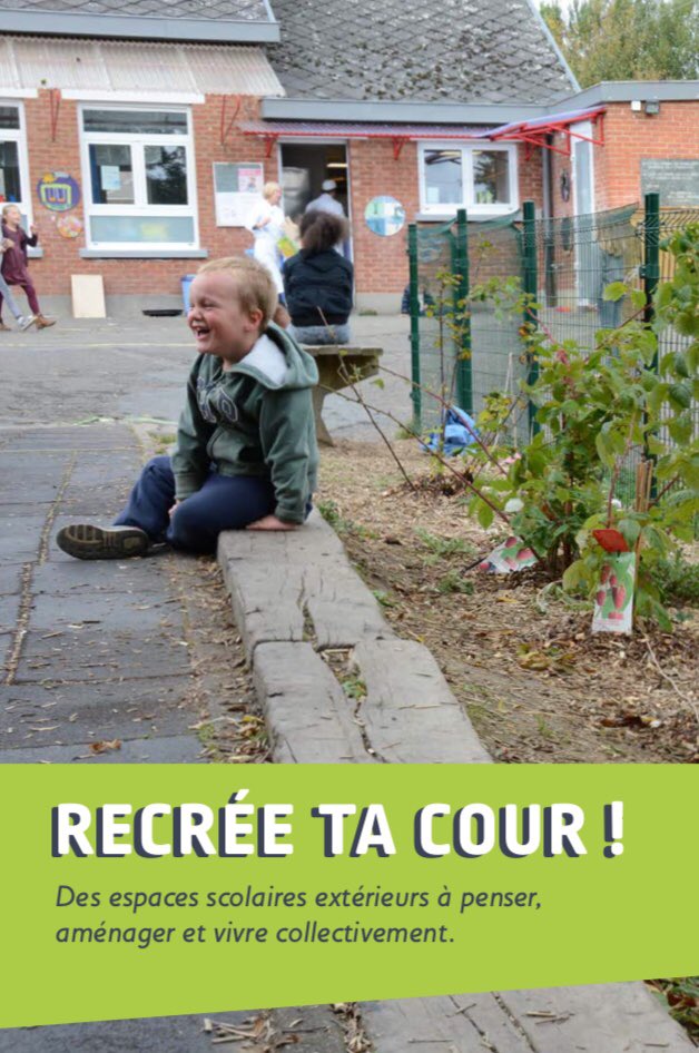 careducativ's tweet photo. « Recrée ta cour! Des espaces scolaires extérieurs à penser, aménager et vivre collectivement », un ouvrage très riche de GoodPlanet Belgium et @CeraCoop pour réfléchir aux multiples enjeux de la cour d’école. À lire  ⬇️ https://t.co/HKevHlgUJe https://t.co/gzobtjEYUt