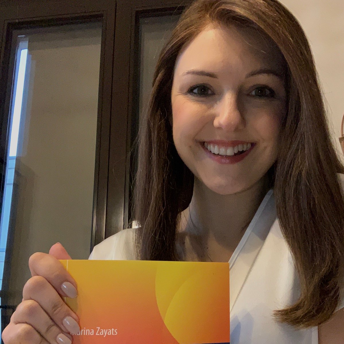 Digital Personal Branding: Über den Mut, sichtbar zu sein! 
Es ist endlich da 🤩🥳  

Erhältlich über Amazon: amzn.to/3a66KpJ