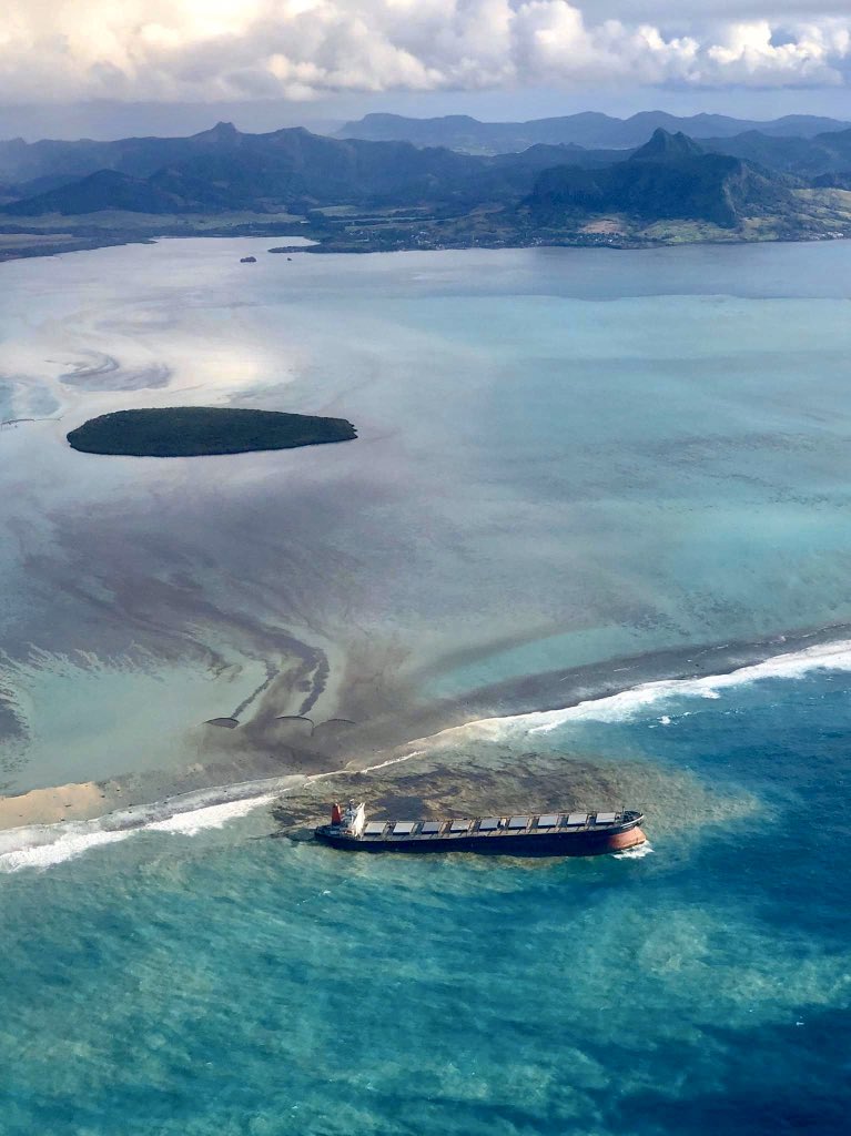 Absolutely shattered by the ecological crisis faced by Mauritius. These pictures of the oil spill, wrecking our most beautiful lagoons, were taken by my friend Eric Villars on his flight to Rodrigues this morning. #mauritius #oilspill #wakashio #bluebay #coralreefs #marinepark