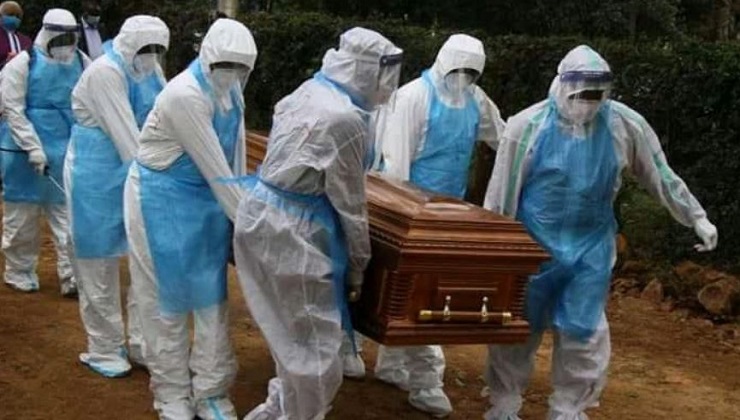 K24Tv's tweet photo. UPDATE: University of Nairobi senior lecturer Dr Ken Ouko, who succumbed to COVID-19 on August 1, has been buried today at his at his rural home in Kamuma, Nyandiwa Village in Oyugis, Homa Bay County. https://t.co/V4LVdsnoqb https://t.co/ZWioQnGXbn