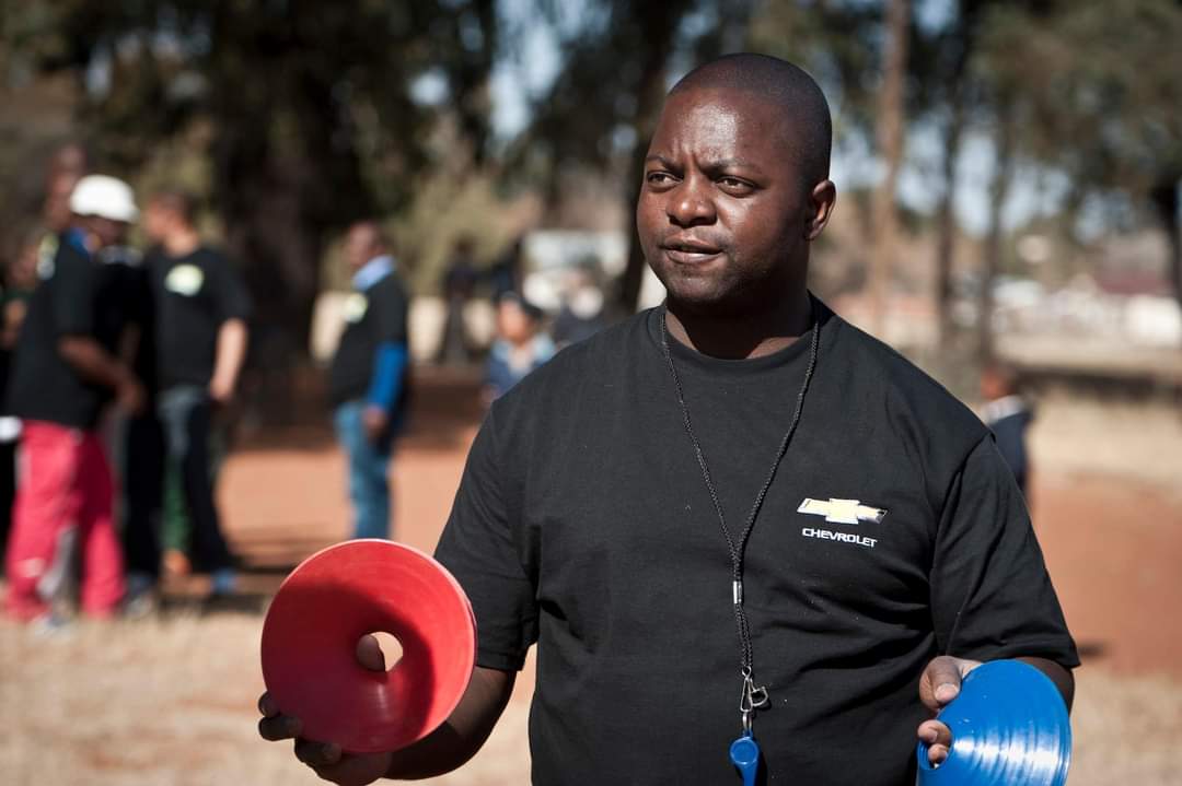 MashavaSilas's tweet image. Once a Coach, Always a Coach. I miss soccer guys. Can this COVID-19 go away - we want to play soccer again. #DreamfieldsProject  #GrowingDreams