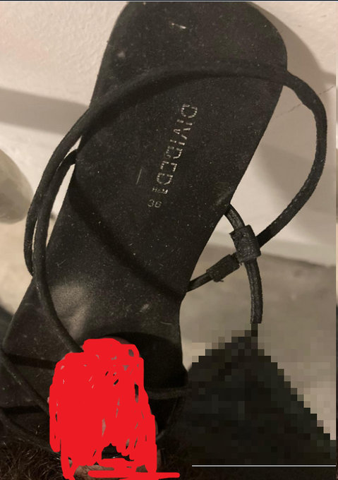 結果是選擇了這雙潮流興既涼鞋 這樣插是最爽的,套實. 射超多...拍了很多影片.所以圖片都少 哈  #扫楼 #恋足 #打胶  #原味 #射鞋 #Cumshoes #射平底鞋 #Cumflats https://t<a href="/tag/%E5%8E%9F%E5%91%B3"class="tags"><span>#原味</span></a><a href="/tag/%E6%81%8B%E8%B6%B3"class="tags"><span>#恋足</span></a><a href="/tag/cumshoes"class="tags"><span>#cumshoes</span></a><a href="/tag/%E6%89%AB%E6%A5%BC"class="tags"><span>#扫楼</span></a><a href="/tag/%E6%89%93%E8%83%B6"class="tags"><span>#打胶</span></a><a href="/tag/%E5%B0%84%E9%9E%8B"class="tags"><span>#射鞋</span></a><a href="/tag/%E5%B0%84%E5%B9%B3%E5%BA%95%E9%9E%8B"class="tags"><span>#射平底鞋</span></a><a href="/tag/cumflats"class="tags"><span>#cumflats</span></a>