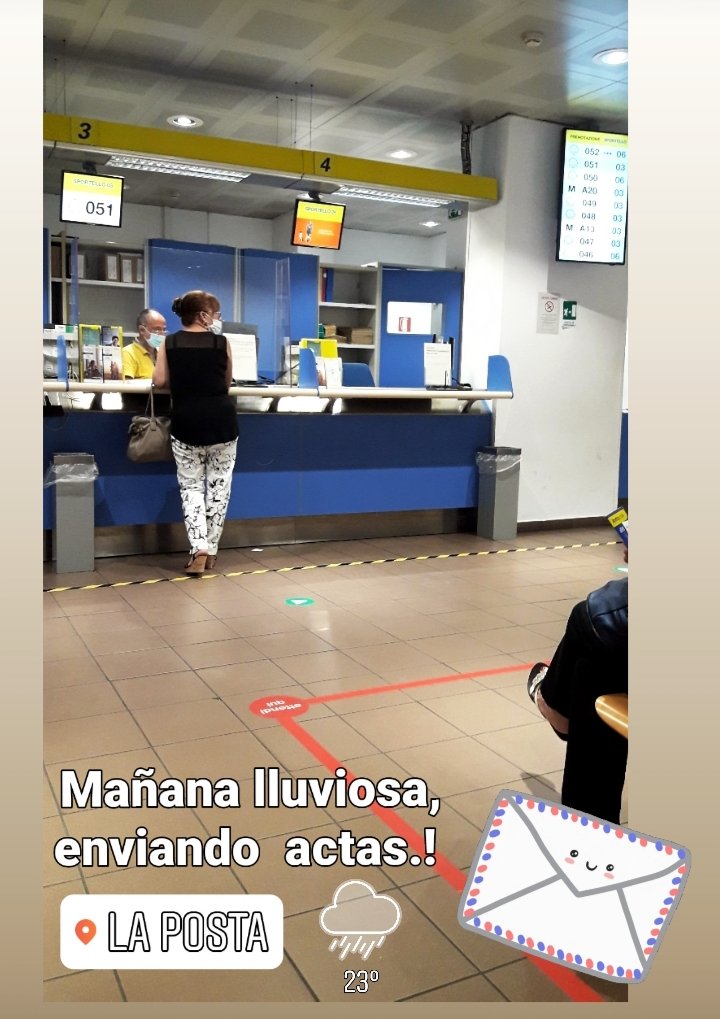 Mañana lluviosa, sacrificando mi pelo planchado para enviar sus actas.!! ✉📮☔🌧😊