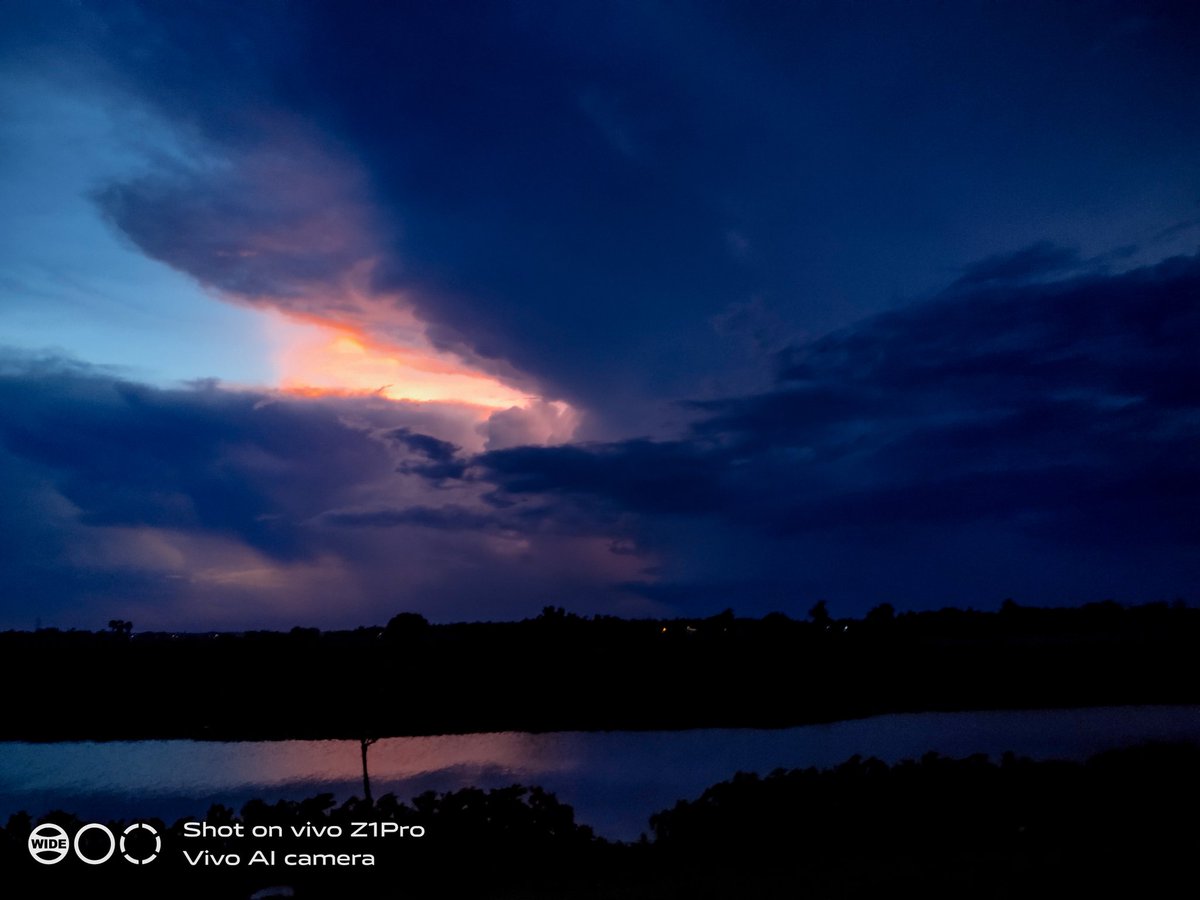 TRamanRajs's tweet photo. #NaturalBeauty
#PhotographyRedefined
#TheRiver1Magic
#PhotographyIsArt
#naturebasedsolutions
#photoshootmobphone
#VivoZ1Pro #simplepic
#Nofillter
#TheHindu.....
@asmitag66 @Samikshasigh123 @DidiHindustani follow ...@Officialneha @HindustaniBhauG @KanganaTeam ,@RamanRaZ2 https://t.co/RfFCb4dRCj