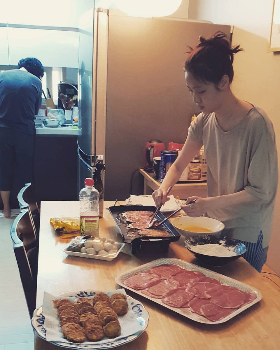 ggonekim is a good 'cooker' too. grill master at home and master chef with friends.