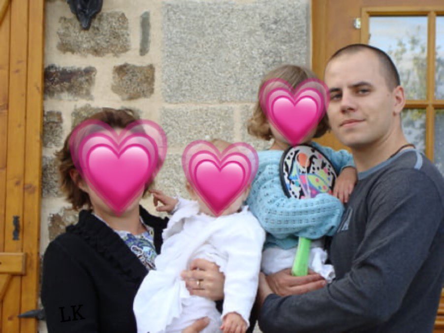 LindaKebbab's tweet photo. [thread] Éric Monroy, papa de 3 filles et policier national de nuit en #PoliceSecours au Mans est mort pour qu’aucun autre parmi vous ne soit tué par un multirécidiviste ivre au volant. Éric est notre héros, sans vitraux ni lys d’or, sans marche ni hashtag.
Sa fille de 15 ans,⤵️ https://t.co/wDjinewUzw