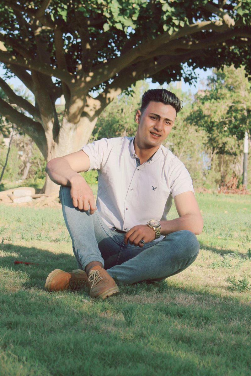 *لوحدي وهفضل لوحدي ومحدش يقولي انا جنبگ عشاان انتوو كدابين*🥀😒