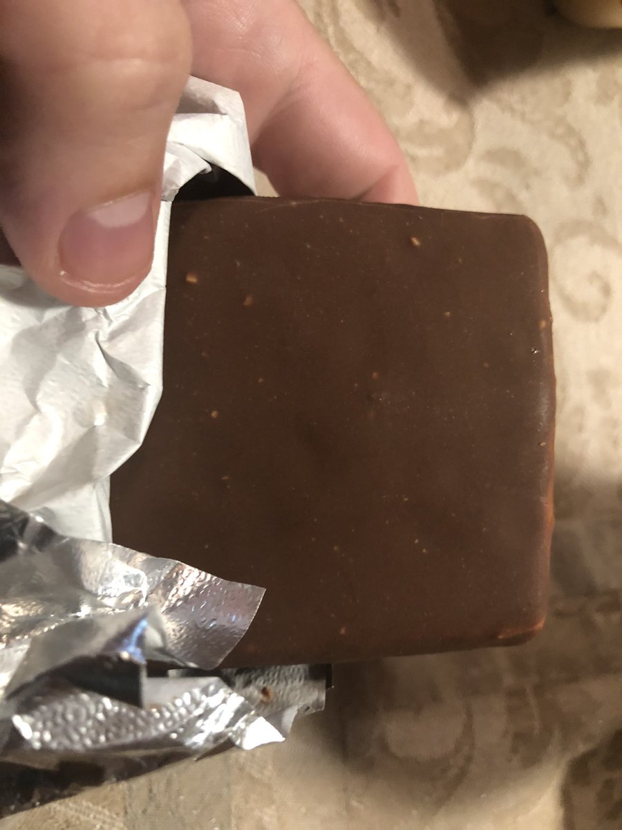 TinWhiskerzBlog's tweet photo. @Klondikebar the box says “now with more toffee pieces!” there are virtually no distinguishable pieces of heath bar there and it looks nothing like the box — this is not a fluke — over the past 6 months the quantity has dwindled to virtually nothing. @Hersheys @Breyers @GoodHumor https://t.co/oXNvu7YCDl