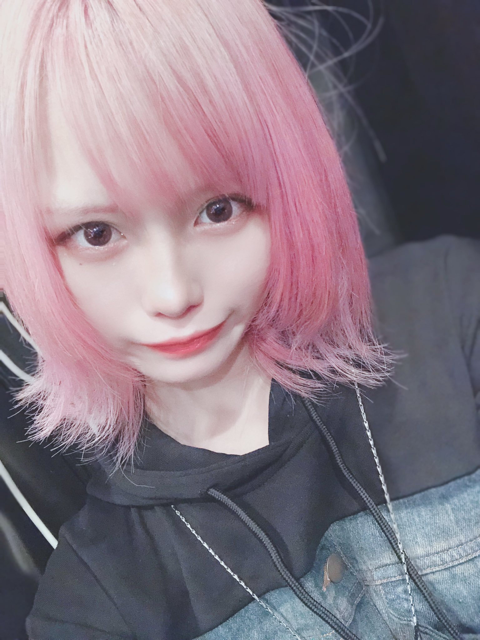 長沼彰憲 ウルフ美容師 ショート ボブ ハイトーンカラー ピンクウルフボブ ケアブリーチ二回です ピンクヘアー ピンク ピンクベージュ ウルフカット ウルフ女子 ネオウルフ ウルフボブ ウルフレイヤー ケアブリーチ ボブ ショートボブ