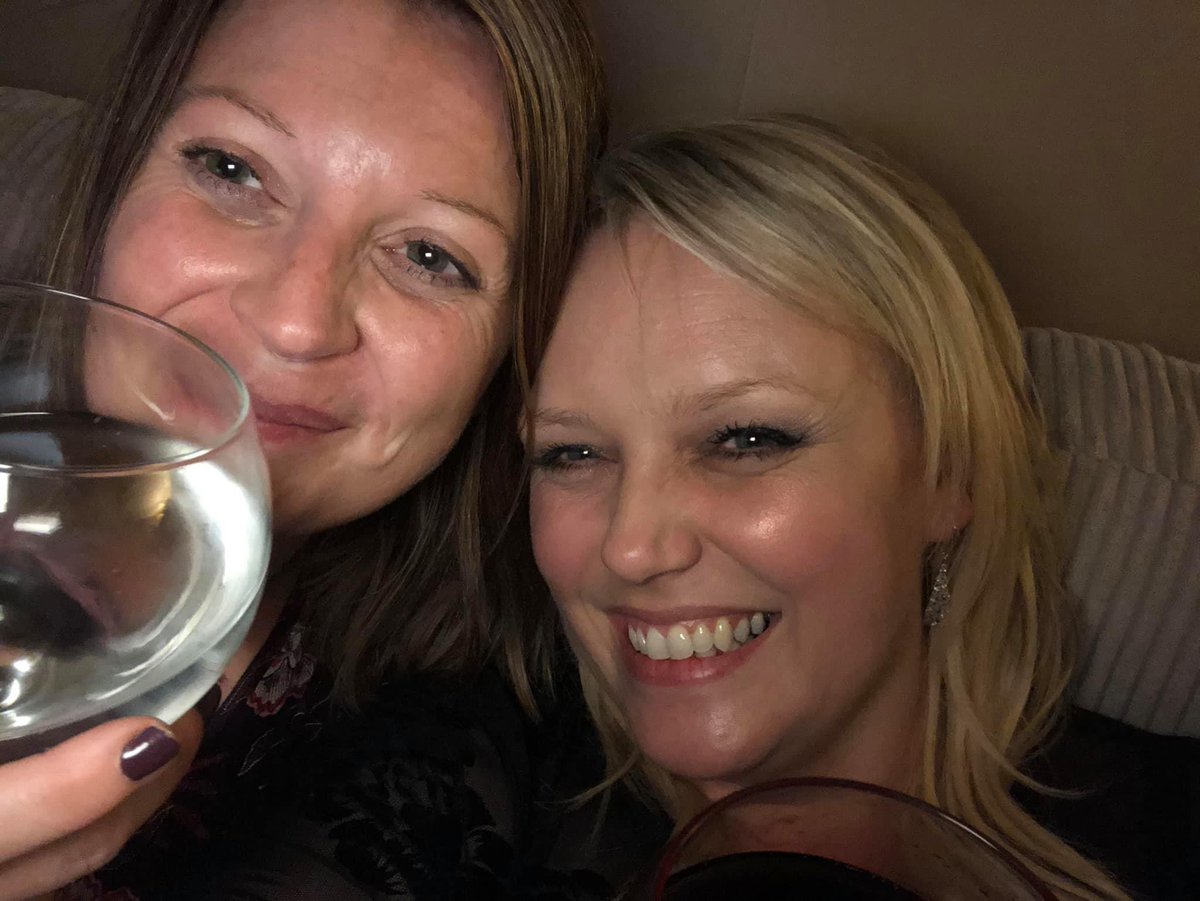 Blonde or brunette????