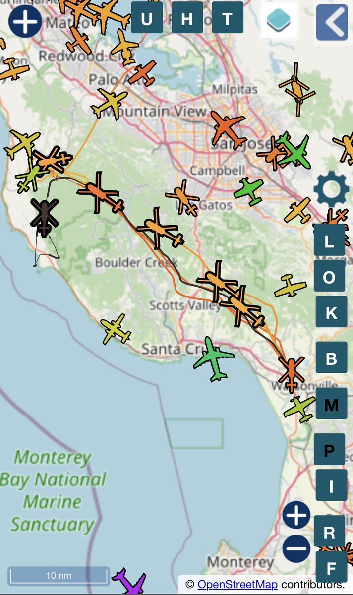 Air attack is up, looks like they’re hitting the coastal front of the fire (Prob can’t fly safely low the valley due to smoke)First is the command and control plane, high overhead (6000 feet) circling the scene. Second is a whole mess of helicopters   #CZULightningComplex