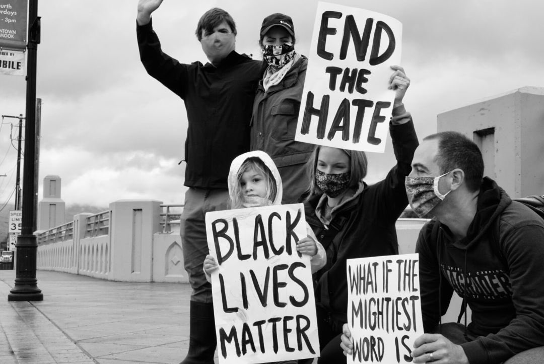 spidadmitchell's tweet photo. You are not born racist... racism is taught! BLACK LIVES MATTER! ✊🏾🗣 https://t.co/ERxxGftomi