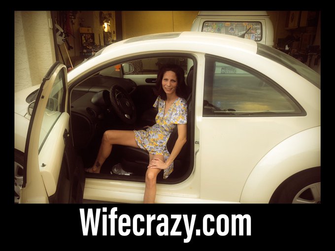 2 pic. Just scored a 2007 bug !
😜

#vwbug
#wifecrazy https://t.co/jKQJgP0CJJ