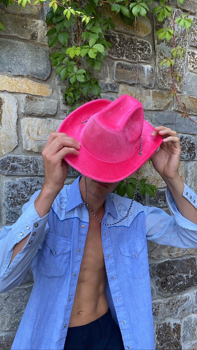 Lucky Blue Updates tweet media