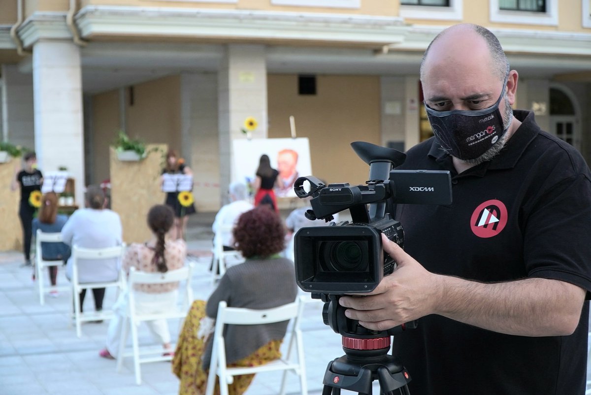 Finalizamos otra intensa 💪🏻 semana de trabajo 🎥
Despedimos el Viernes en Candas, donde disfrutamos del arte del narrar 🗣 del pintar 🎨 y del interpretar 🎸 de la mano de #CuentameunCuadro. 👌🏻

¡Buen fin de semana! 😉