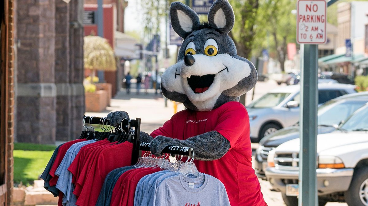 Celebrate #WearRedFriday in style! Shop Charlie's featured products to get a look at the newest items 👉 yote.us/2lnIuui #ShopCharlies #CharliesYoteGear