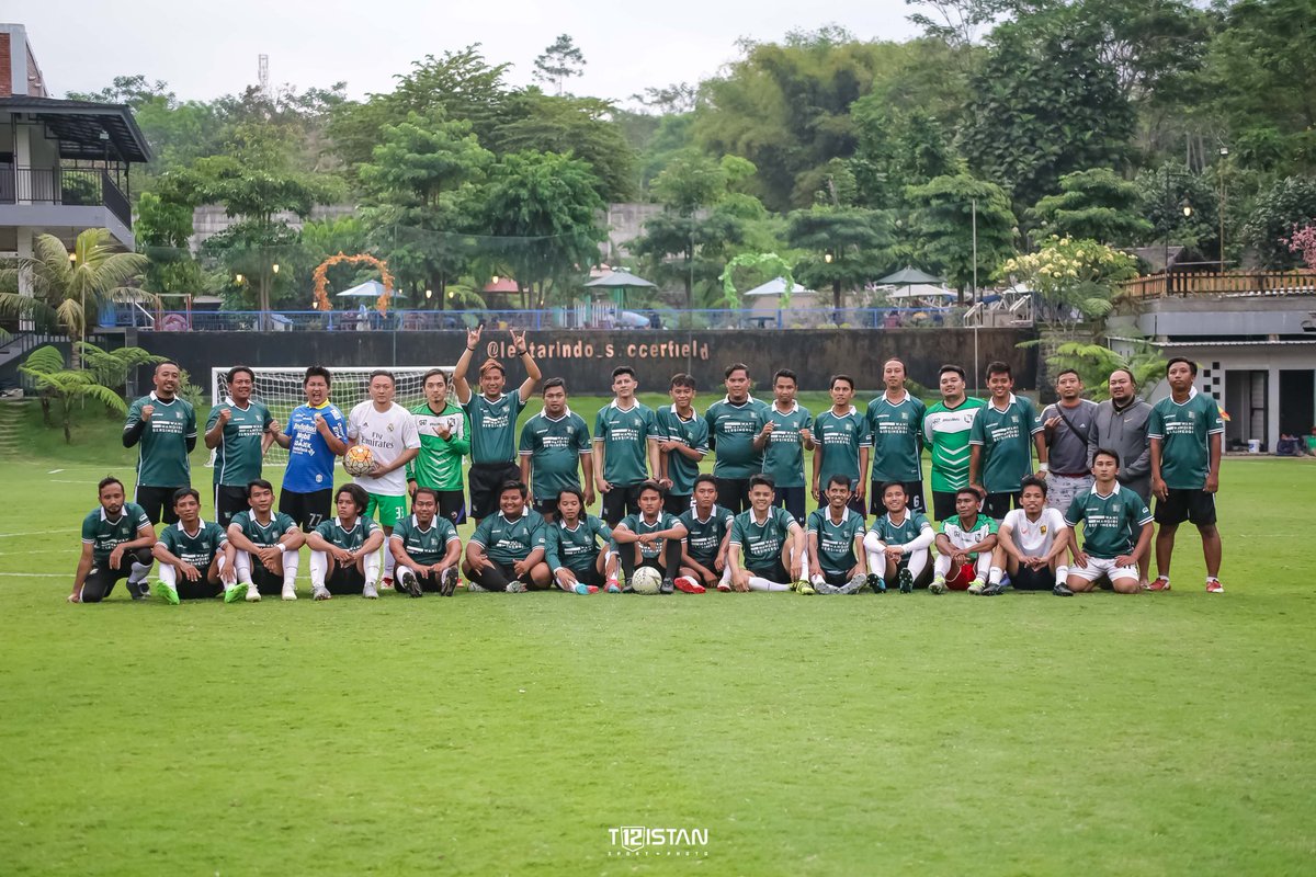 sjcsurabaya (@sjcsurabaya) on Twitter photo Komunitas Jersey paling dicari di platform medsos ini..
Sudah 8 tahun loh
Senggol <a href="/bajolball/">Bajolball 🐊⚽️🍉</a>
<a href="/bonekcasuals/">#USUTTUNTAS</a> <a href="/NuskhiB/">#𝐄𝐧𝐣𝐨𝐲𝐀𝐙𝐀</a> <a href="/KJSmg_Official/">Komunitas Jersey SMG</a> <a href="/emosijiwakucom/">EMOSI JIWAKU</a> <a href="/Jerseyforum/">The OG Indonesian Blokecore</a>
#sewindulaju #delapantahunsjc
#wanimandiribersinergi Komunitas Jersey paling dicari di platform medsos ini..
Sudah 8 tahun loh
Senggol <a href="/bajolball/">Bajolball 🐊⚽️🍉</a>
<a href="/bonekcasuals/">#USUTTUNTAS</a> <a href="/NuskhiB/">#𝐄𝐧𝐣𝐨𝐲𝐀𝐙𝐀</a> <a href="/KJSmg_Official/">Komunitas Jersey SMG</a> <a href="/emosijiwakucom/">EMOSI JIWAKU</a> <a href="/Jerseyforum/">The OG Indonesian Blokecore</a>
#sewindulaju #delapantahunsjc
#wanimandiribersinergi
