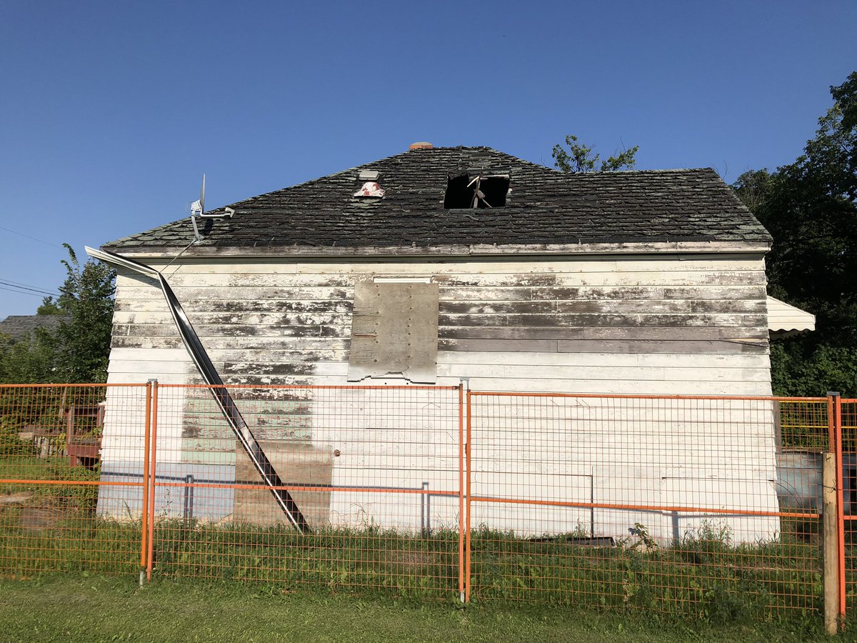 After that the documentary evidence grows thin. Resident Tom Porter won some water skis in a 1978 contest. Given the condition of the house in recent years, I assume it had non-resident owners for many years.