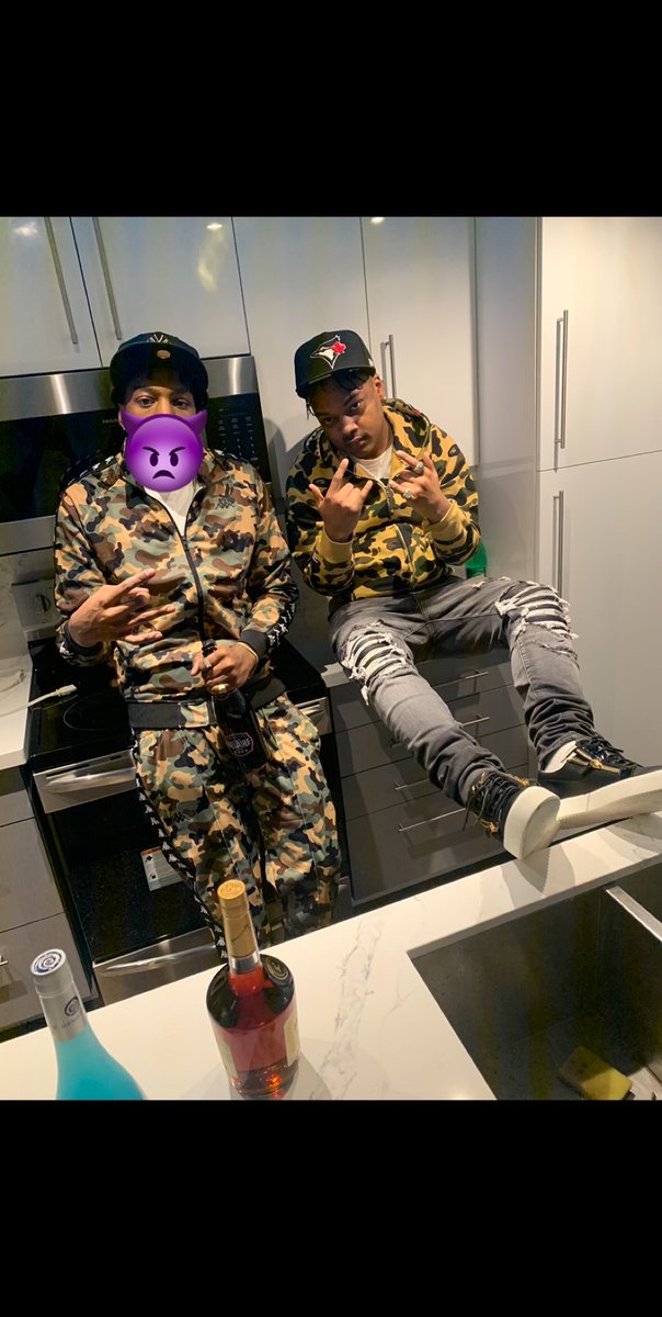 kboy_416's tweet photo. “I need a mill ion need chill...  How can I chill Ion even got a half a mill “🔊💯love you forever my nigga 🙏🏾🕊❤️🌹fly high till we meet again 🤧 https://t.co/tf1Ut4inHI