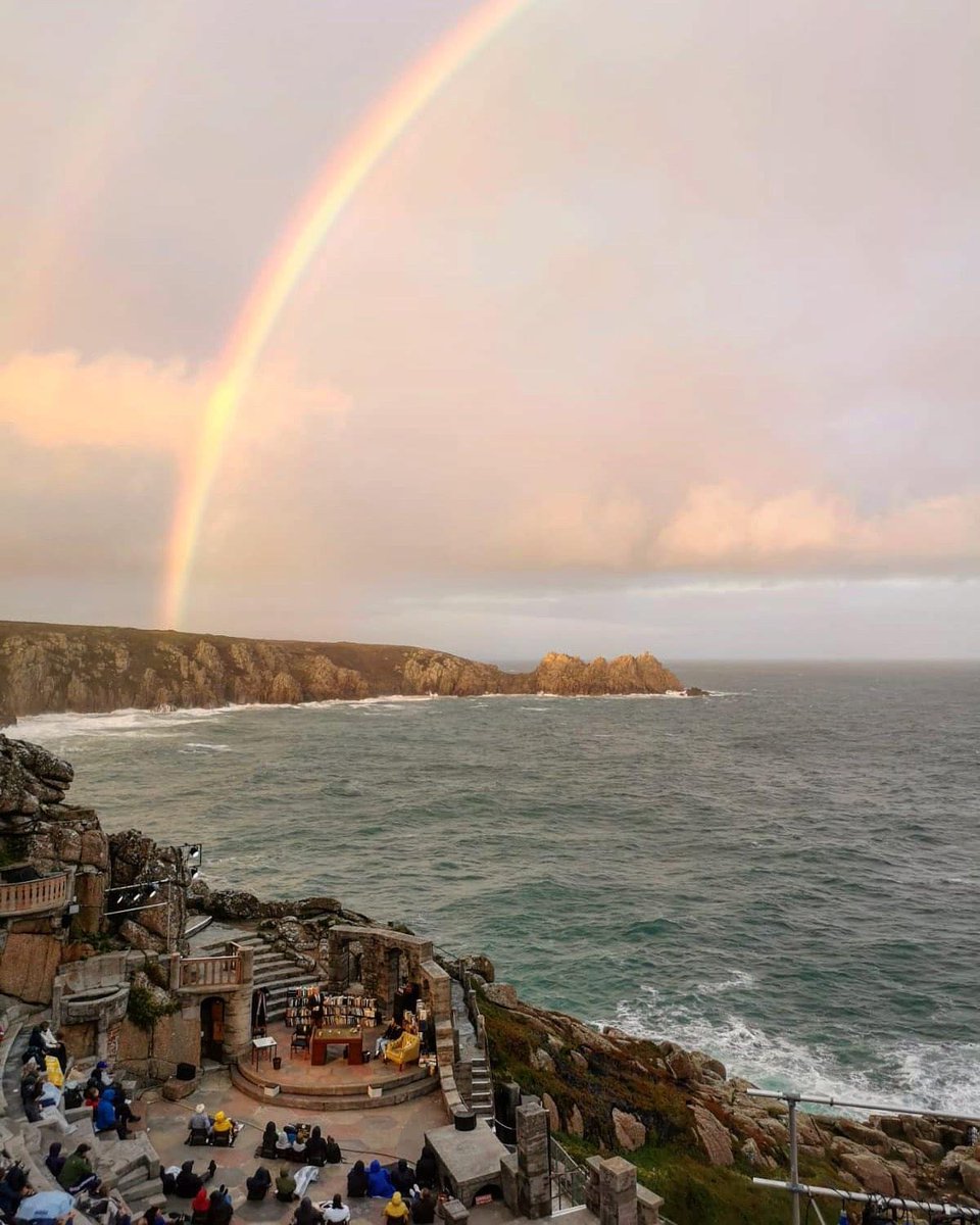 The best backdrop ever! Tonight at <a href="/minacktheatre/">Minack</a>