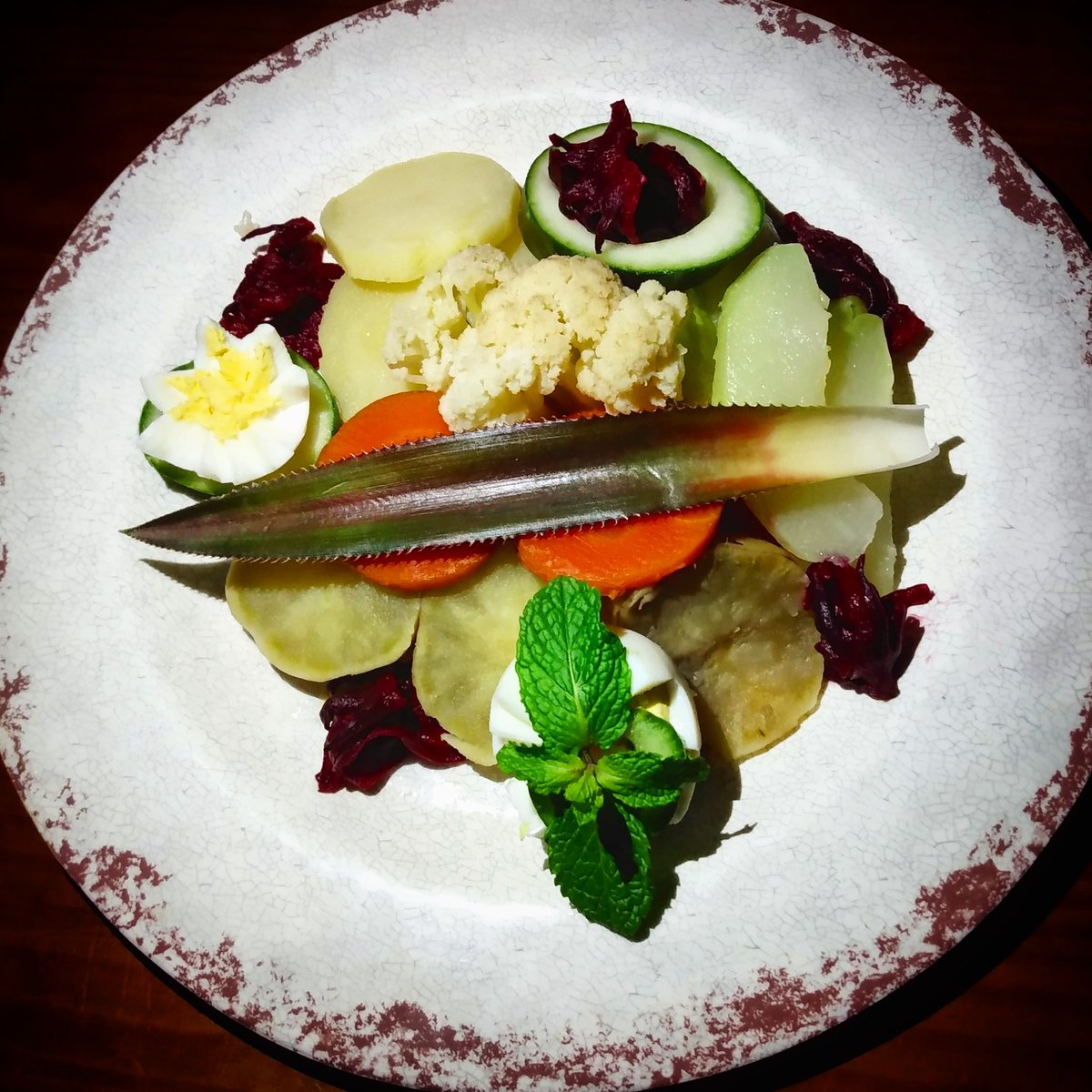 PortaSabor's tweet photo. Salada de legumes https://t.co/aZyTpmYB0F