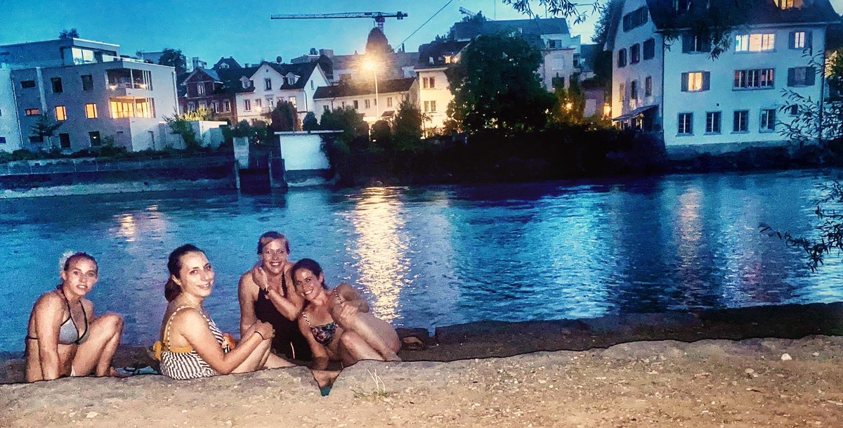 We enjoy a wonderful summer evening by the river - Reuss 😊
See you tomorrow for the last two round robin games 🥌