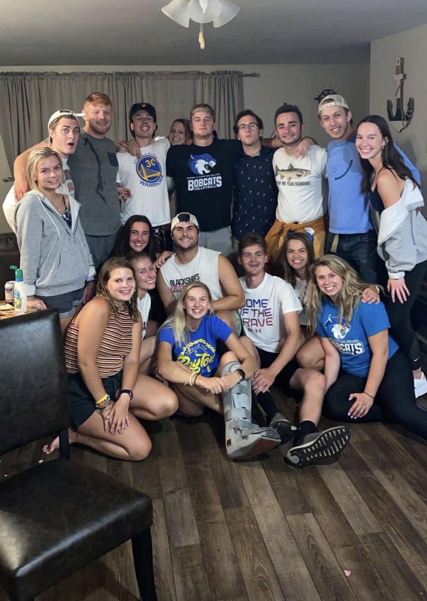 Caleb_Willmann's tweet photo. It's crazy how after high school you can find and meet so many new friends and by the time the summer ends you have to leave them but this is only the beginning see you later Wisconsin https://t.co/w4BbALoas0