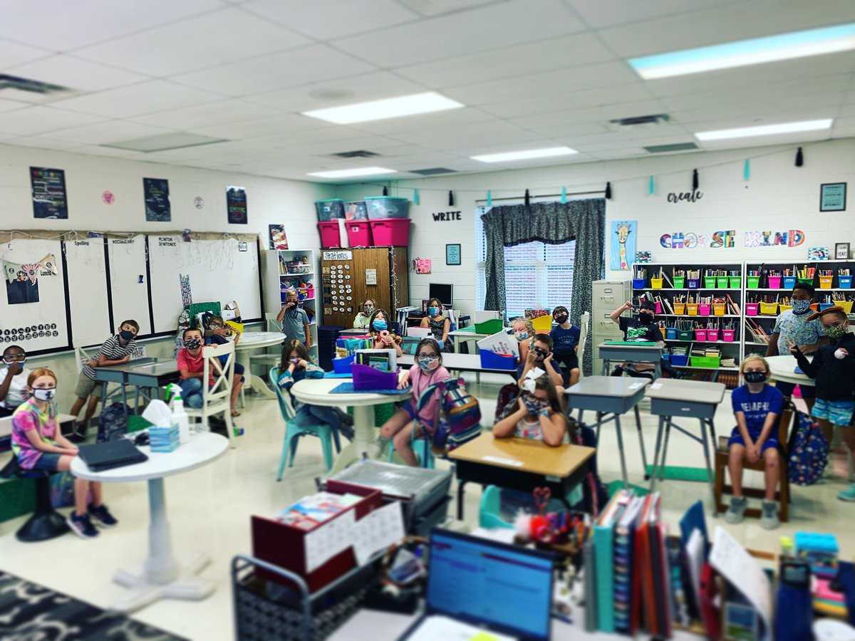 dnwestmoreland's tweet photo. We made it through week 1!!
#teamdcs #elawithmrswest #masksandall #westillhadfun #westilllearnedtho #homeroom https://t.co/0E8mbbSh61