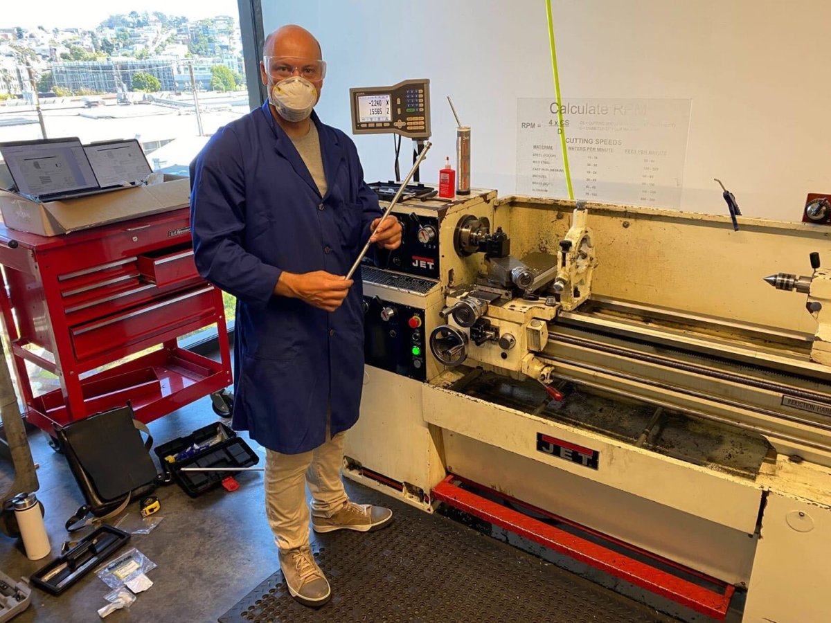 ShapeScale's tweet image. Say hello to one of our pre-production models of the new Beta hardware!👋 And also Alex, who is hand-machining a part of ShapeScale's extending arm at a workshop in San Francisco.👨‍🏭 #ShapeScale