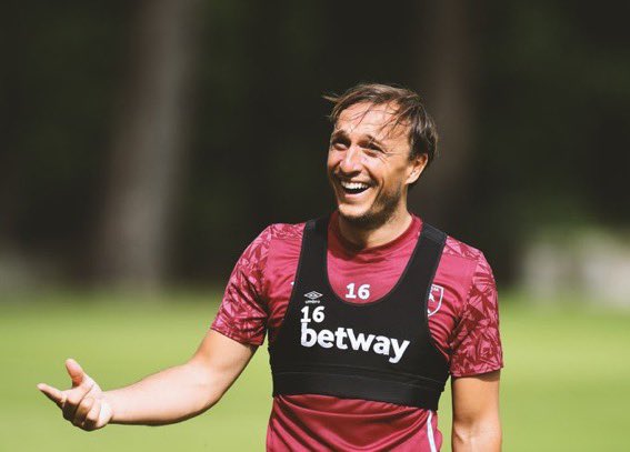 WestHam_Central's tweet image. Noble: "I train every day and I play most weeks but for me, it's to push other players – the young boys like Declan, Grady and Josh – to keep pushing them to improve and get better because for me, I've always said: my life's a lot better when West Ham's doing well, full stop."