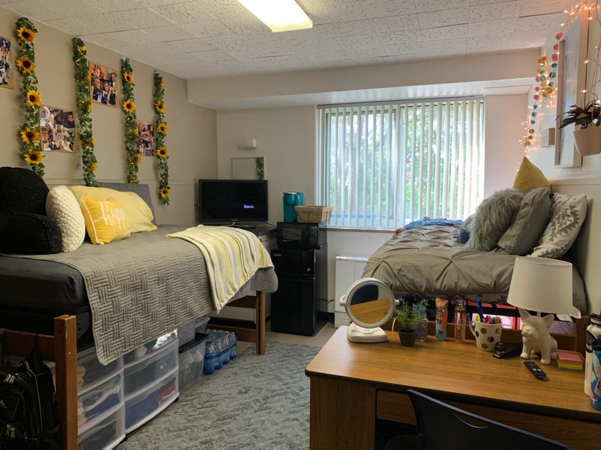 RyanRY1's tweet image. Got @Carly_2301 all moved in today at UNK! Excited for her to start her new chapter in her journey. You&apos;re gonna do great! #GoLopers