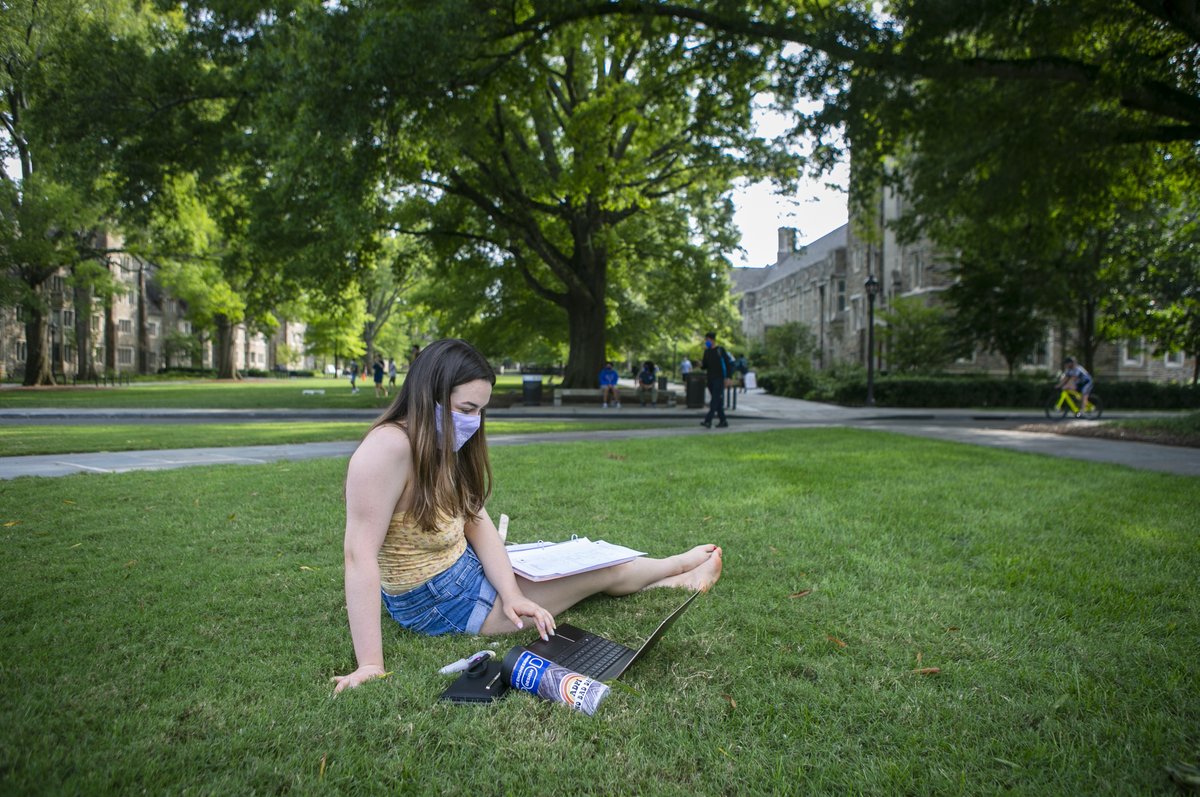 DukeU's tweet photo. Masks on โ
https://t.co/GB24HTjbkA