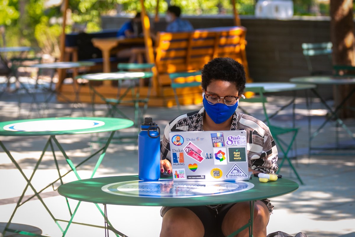 DukeU's tweet photo. Masks on โ
https://t.co/GB24HTjbkA