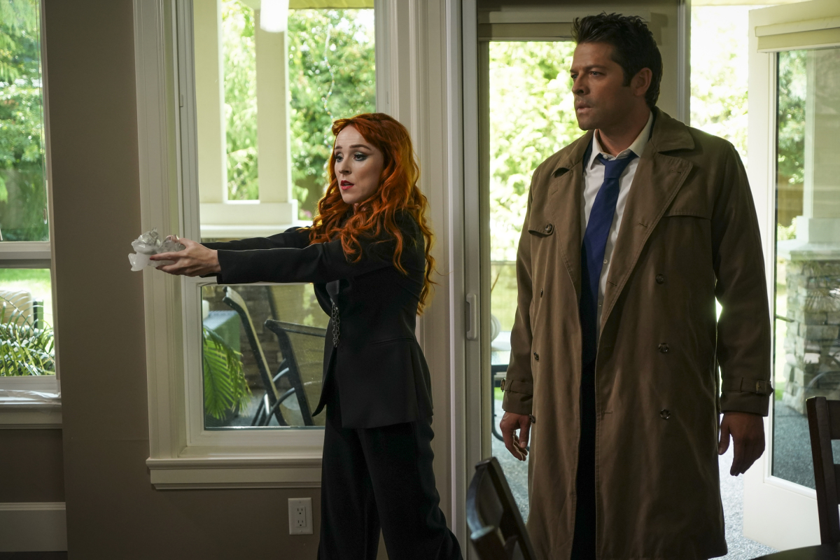 WinFamBusiness's tweet photo. Gear up for S15's Return!
Read Deb's #Top10 Review of #Supernatural 15.2 #RaisingHell...
https://t.co/rOdukUJyqp
... then Watch 15.3 on @cw_spn Sunday at 8pC! #WFBReview #HiatusCountdown https://t.co/cpzont8Tss